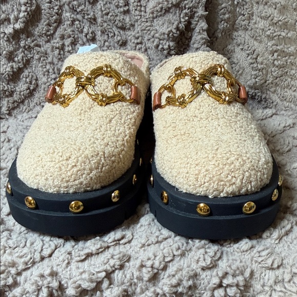 Circus by Sam Edelman Cream and Black Loafers with Gold Details - Picture 9 of 14
